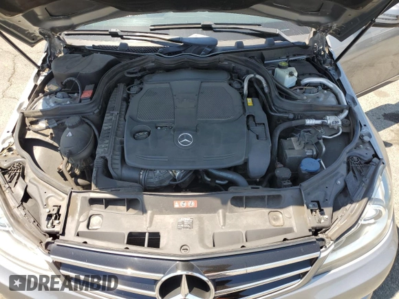 2014 Mercedes-Benz C 350 Sport с VIN WDDGF5HB3EA946049, выставлен на аукционе Copart как лот 64132535 с пробегом 122 937 миль миль и Списание • Salvage title. История ставок и продаж доступна на DreamBid. Изображение 11.