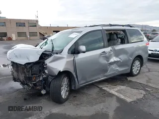2012 Toyota Sienna XLE with VIN 5TDDK3DC9CS042847, listed as a IAAI auction lot 40970090 with 101,813 mi miles. Bid and sale history available at carsss.com. Image 20.