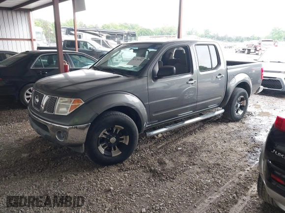 2007 Nissan Frontier SE z VIN 1N6AD07U47C463332, wystawiony jako IAAI lot #42128193 z przebiegiem 145 604 mil mil oraz . Historia ofert i sprzedaży dostępna na DreamBid. Obrazek 2.