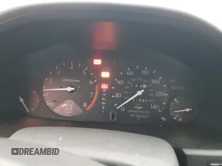1997 Acura CL Premium z VIN 19UYA2257VL010732, wystawiony jako Copart lot #84667764 z przebiegiem 151 580 mil mil oraz Szkoda całkowita • Salvage title. Historia ofert i sprzedaży dostępna na DreamBid. Obrazek 9.