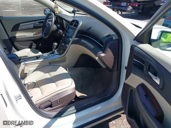 2013 Chevrolet Malibu ECO with VIN 1G11F5RR3DF107590, listed as a IAAI auction lot 40051912 with 150,179 mi miles. Bid and sale history available at carsss.com. Image 5.