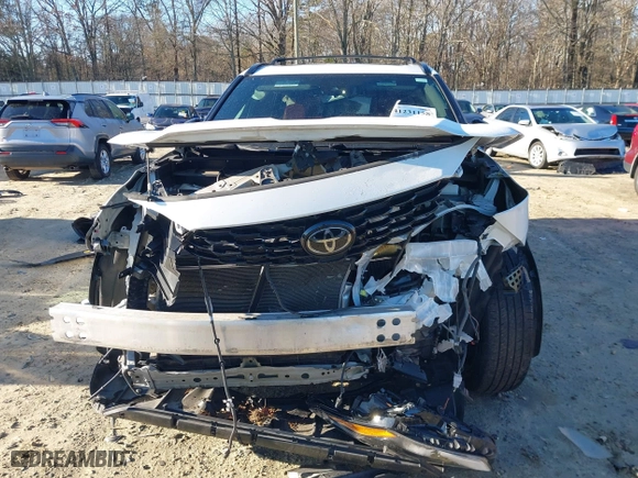 2022 Toyota Highlander XSE with VIN 5TDLZRAH5NS113040, listed as a IAAI auction lot 41231158 with 94,048 mi miles. Bid and sale history available at carsss.com. Image 6.