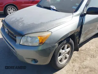2006 Toyota RAV4 with VIN JTMBD33V865016156, listed as a IAAI auction lot 41998492 with 135,776 mi miles. Bid and sale history available at carsss.com. Image 6.