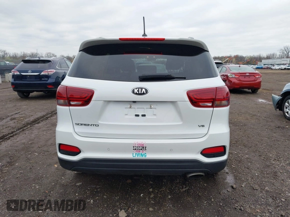 2020 Kia Sorento LX V6 with VIN 5XYPGDA57LG691635, listed as a IAAI auction lot 41918250 with 68,003 mi miles. Bid and sale history available at carsss.com. Image 16.