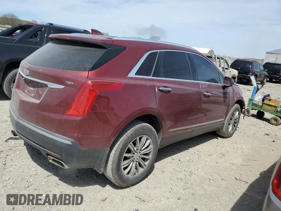 2017 Cadillac XT5 Luxury FWD z VIN 1GYKNBRS7HZ236673, wystawiony jako Copart lot #53944065 z przebiegiem 143 645 mil mil oraz Tytuł czysty. Historia ofert i sprzedaży dostępna na DreamBid. Obrazek 3.