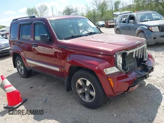 2008 Jeep Liberty Sport z VIN 1J8GN28K38W152678, wystawiony jako IAAI lot #42094157 z przebiegiem 136 331 mil mil oraz . Historia ofert i sprzedaży dostępna na DreamBid. Obrazek 1.