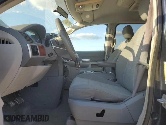 2008 Chrysler Town & Country Touring with VIN 2A8HR54P58R842663, listed as a Copart auction lot 76990124 with 144,445 mi miles and Clean title. Bid and sale history available at DreamBid. Image 7.