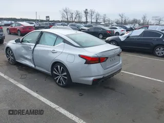 2022 Nissan Altima SR z VIN 1N4BL4CV9NN327401, wystawiony jako IAAI lot #41602929 z przebiegiem 61 130 mil mil oraz . Historia ofert i sprzedaży dostępna na DreamBid. Obrazek 3.