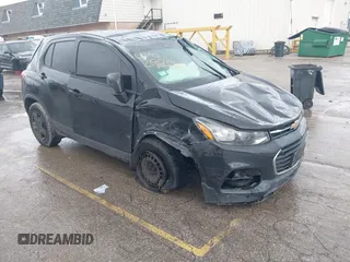 2018 Chevrolet Trax LS with VIN 3GNCJKSB5JL250074, listed as a IAAI auction lot 41727033 with 91,116 mi miles. Bid and sale history available at carsss.com. Image 1.