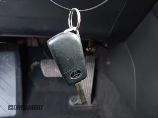 2023 Toyota RAV4 LE z VIN 2T3F1RFV3PC362278, wystawiony jako IAAI lot #42650406 z przebiegiem 15 040 mil mil oraz . Historia ofert i sprzedaży dostępna na DreamBid. Obrazek 11.