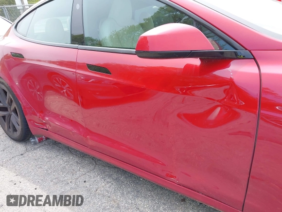 2022 Tesla Model S with VIN 5YJSA1E58NF470737, listed as a IAAI auction lot 42035040 with 15,224 mi miles and . Bid and sale history available at DreamBid. Image 17.