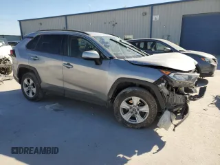 2019 Toyota RAV4 XLE with VIN JTMW1RFV5KD003972, listed as a Copart auction lot 49154825 with 0 mi miles and Salvage Title. Bid and sale history available at carsss.com. Image 4.
