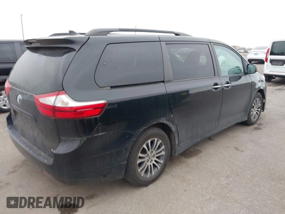 2019 Toyota Sienna XLE Auto Access Seat with VIN 5TDYZ3DC1KS979476, listed as a IAAI auction lot 41828688 with 86,389 mi miles. Bid and sale history available at carsss.com. Image 4.