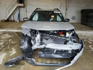 2025 Subaru Forester Premium с VIN JF2SLDBC2SH542284, выставлен на аукционе Copart как лот 56413575 с пробегом 740 миль миль и Списание • Salvage title. История ставок и продаж доступна на DreamBid. Изображение 5.