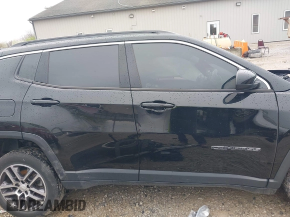 2017 Jeep Compass Latitude with VIN 3C4NJDBB7HT640200, listed as a IAAI auction lot 41963507 with 113,328 mi miles and . Bid and sale history available at carsss.com. Image 13.