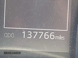 2019 Toyota Camry LE z VIN 4T1B11HK8KU197444, wystawiony jako IAAI lot #41710904 z przebiegiem 137 766 mil mil oraz . Historia ofert i sprzedaży dostępna na DreamBid. Obrazek 15.