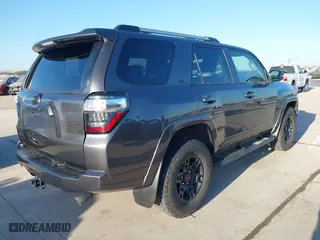 2022 Toyota 4Runner SR5 Premium with VIN JTENU5JR8N5976070, listed as a IAAI auction lot 41020850 with 29,666 mi miles. Bid and sale history available at carsss.com. Image 4.