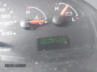 2006 Ford Econoline Passenger XL с VIN 1FBNE31L56HA16176, выставлен на аукционе IAAI как лот 41810908 с пробегом 300 850 миль миль и . История ставок и продаж доступна на DreamBid. Изображение 15.