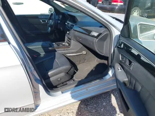 2012 Mercedes-Benz E-Class E 350 Luxury with VIN WDDHF5KBXCA552204, listed as a IAAI auction lot 41768078 with 233,767 mi miles. Bid and sale history available at carsss.com. Image 5.