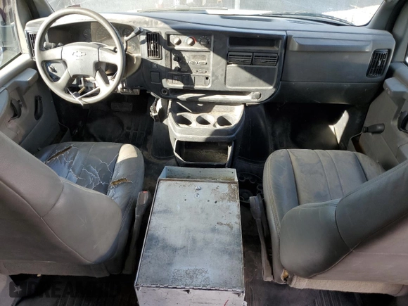 2007 Chevrolet Express Cargo with VIN 1GCGG29V771153158, listed as a Copart auction lot 75571854 with 231,145 mi miles and Clean title. Bid and sale history available at DreamBid. Image 8.
