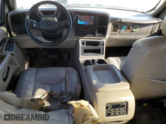 2004 GMC Yukon SLT with VIN 1GKEK13Z24R276766, listed as a Copart auction lot 72537594 with 305,952 mi miles and Salvage Title. Bid and sale history available at carsss.com. Image 8.