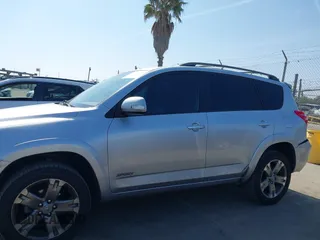 2010 Toyota RAV4 Sport с VIN JTMWF4DV4A5027891, выставлен на аукционе IAAI как лот 42493792 с пробегом 162 746 миль миль и . История ставок и продаж доступна на DreamBid. Изображение 14.