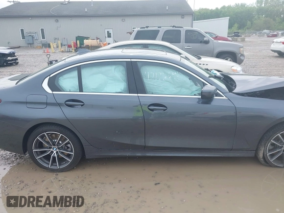 2019 BMW 3 Series 330i xDrive z VIN WBA5R7C56KFH24206, wystawiony jako IAAI lot #42176694 z przebiegiem 36 518 mil mil oraz . Historia ofert i sprzedaży dostępna na DreamBid. Obrazek 12.