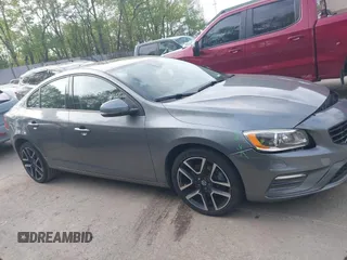 2017 Volvo S60 Dynamic z VIN YV140MTL3H2427908, wystawiony jako IAAI lot #42221185 z przebiegiem 65 432 mil mil oraz . Historia ofert i sprzedaży dostępna na DreamBid. Obrazek 13.