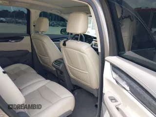 2022 Cadillac XT6 Premium Luxury z VIN 1GYKPCRS4NZ107852, wystawiony jako IAAI lot #42075012 z przebiegiem 66 046 mil mil oraz . Historia ofert i sprzedaży dostępna na DreamBid. Obrazek 8.