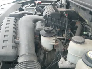 2004 Ford F-150 XLT z VIN 1FTPX14524NB96215, wystawiony jako IAAI lot #43552974 z przebiegiem 241 495 mil mil oraz . Historia ofert i sprzedaży dostępna na DreamBid. Obrazek 15.