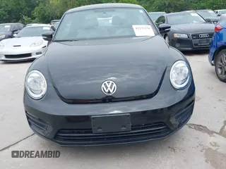 2017 Volkswagen Beetle Fleet z VIN 3VWF17AT4HM626410, wystawiony jako IAAI lot #42275270 z przebiegiem 39 516 mil mil oraz . Historia ofert i sprzedaży dostępna na DreamBid. Obrazek 6.