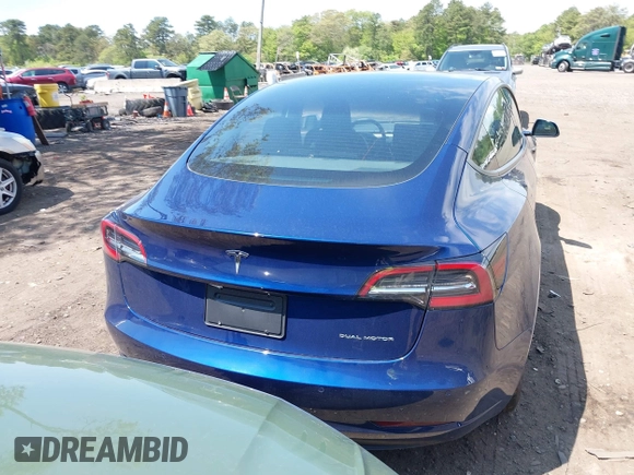 2022 Tesla Model 3 Long Range z VIN 5YJ3E1EB7NF180049, wystawiony jako IAAI lot #42188963 z przebiegiem 18 604 mil mil oraz . Historia ofert i sprzedaży dostępna na DreamBid. Obrazek 16.