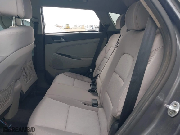 2016 Hyundai Tucson SE with VIN KM8J33A44GU176739, listed as a IAAI auction lot 41901421 with 85,377 mi miles. Bid and sale history available at carsss.com. Image 8.