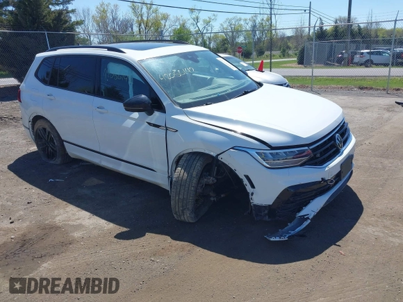 2022 Volkswagen Tiguan SE R-Line Black с VIN 3VV8B7AXXNM095478, выставлен на аукционе IAAI как лот 42056142 с пробегом 24 609 миль миль и . История ставок и продаж доступна на DreamBid. Изображение 1.