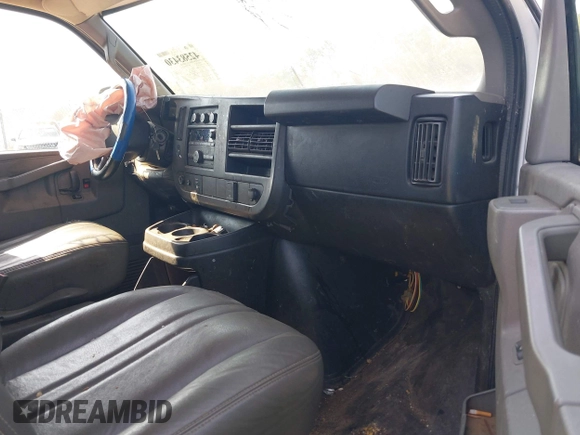 2017 Chevrolet Express Cargo with VIN 1GCWGAFF9H1286007, listed as a IAAI auction lot 42583430 with 257,665 mi miles and . Bid and sale history available at DreamBid. Image 5.