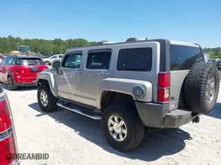 2006 Hummer H3 with VIN 5GTDN136768104397, listed as a IAAI auction lot 42020632 with 127,233 mi miles. Bid and sale history available at carsss.com. Image 3.