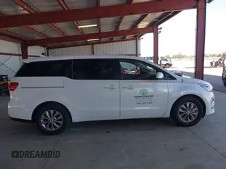 2021 Kia Sedona LX with VIN KNDMB5C15M6669588, listed as a IAAI auction lot 41757129 with 14,738 mi miles. Bid and sale history available at carsss.com. Image 13.