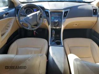 2012 Hyundai Sonata Hybrid with VIN KMHEC4A44CA057592, listed as a Copart auction lot 85784944 with 110,520 mi miles and Salvage Title. Bid and sale history available at DreamBid. Image 8.