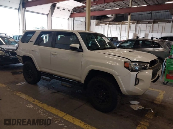 2018 Toyota 4Runner SR5 with VIN JTEBU5JRXJ5603321, listed as a IAAI auction lot 41671207 with 56,540 mi miles. Bid and sale history available at carsss.com. Image 1.