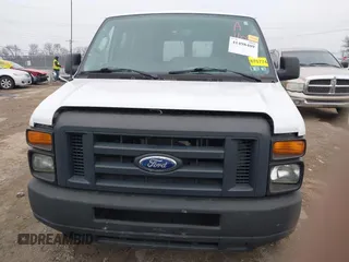 2014 Ford Econoline Cargo Commercial z VIN 1FTNE2EW9EDA50895, wystawiony jako IAAI lot #41498409 z przebiegiem 825 256 mil mil oraz . Historia ofert i sprzedaży dostępna na DreamBid. Obrazek 11.
