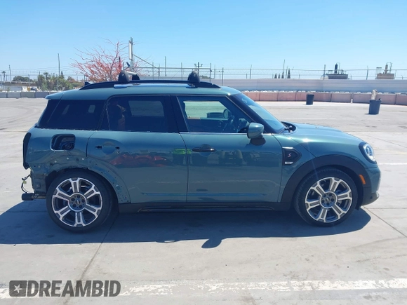 2022 MINI Countryman Cooper S with VIN WMZ53BR03N3N90132, listed as a IAAI auction lot 42228990 with 49,017 mi miles and . Bid and sale history available at DreamBid. Image 14.