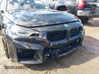 2024 BMW M2 z VIN 3MF13DM09R8E89933, wystawiony jako IAAI lot #41585250 z przebiegiem 15 462 mil mil oraz . Historia ofert i sprzedaży dostępna na DreamBid. Obrazek 18.
