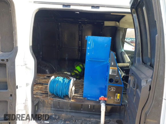 2021 Chevrolet City Express Cargo z VIN 1GCZGGF73M1158641, wystawiony jako IAAI lot #41597683 z przebiegiem 71 122 mil mil oraz . Historia ofert i sprzedaży dostępna na DreamBid. Obrazek 8.