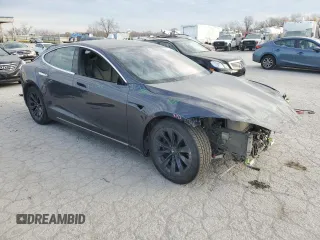 2019 Tesla Model S 75D z VIN 5YJSA1E26KF311684, wystawiony jako Copart lot #84538004 z przebiegiem 165 323 mil mil oraz Szkoda całkowita • Salvage title. Historia ofert i sprzedaży dostępna na DreamBid. Obrazek 4.