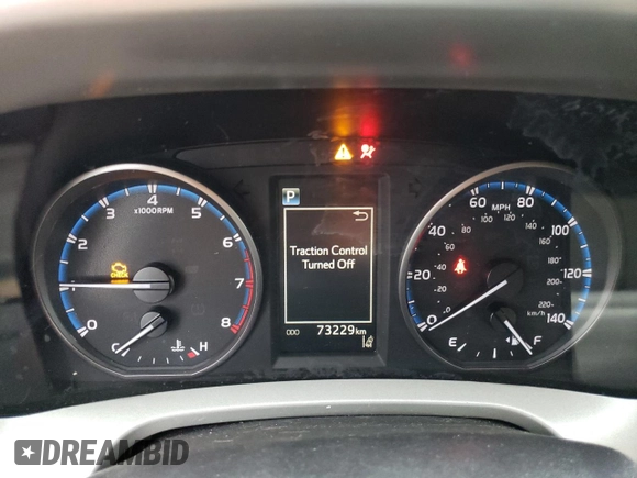 2018 Toyota RAV4 XLE with VIN 2T3RFREV6JW735352, listed as a Copart auction lot 46938025 with 73,229 mi miles and Salvage title. Bid and sale history available at DreamBid. Image 9.