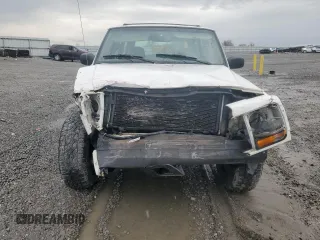 2000 Jeep Cherokee with VIN 1J4FF48S1YL174377, listed as a Copart auction lot 50032345 with 204,234 mi miles and Salvage title. Bid and sale history available at DreamBid. Image 5.