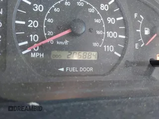 1999 Toyota Sienna LE with VIN 4T3ZF13C5XU099020, listed as a IAAI auction lot 41709287 with 206,884 mi miles. Bid and sale history available at carsss.com. Image 15.