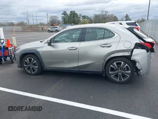2020 Lexus UX with VIN JTHP3JBH5L2024624, listed as a IAAI auction lot 41826234 with 82,043 mi miles. Bid and sale history available at carsss.com. Image 14.