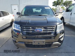 2018 Ford Police Interceptor Utility z VIN 1FM5K8AR0JGA20815, wystawiony jako Copart lot #58233165 z przebiegiem 109 064 mil mil oraz Tytuł czysty. Historia ofert i sprzedaży dostępna na DreamBid. Obrazek 5.