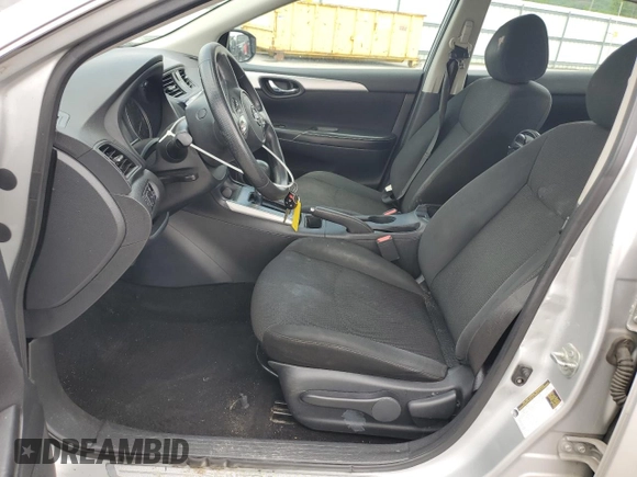 2019 Nissan Sentra SV z VIN 3N1AB7AP7KY443809, wystawiony jako Copart lot #56751885 z przebiegiem 104 974 mil mil oraz Szkoda całkowita • Salvage title. Historia ofert i sprzedaży dostępna na DreamBid. Obrazek 7.